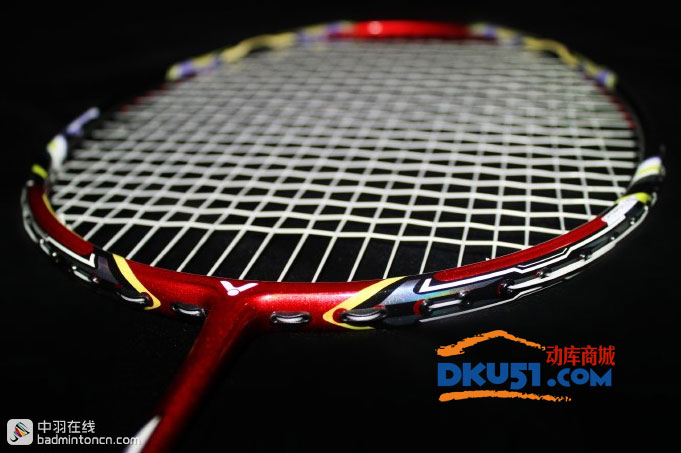 勝利TK7000sn拍羽毛球拍試打評測:怪球后的小平頭 勝利TK7000sn拍羽毛球拍試打評測:怪球后的小平頭