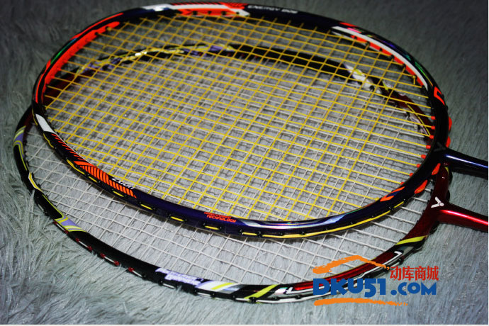勝利TK7000sn拍羽毛球拍試打評測:怪球后的小平頭 勝利TK7000sn拍羽毛球拍試打評測:怪球后的小平頭