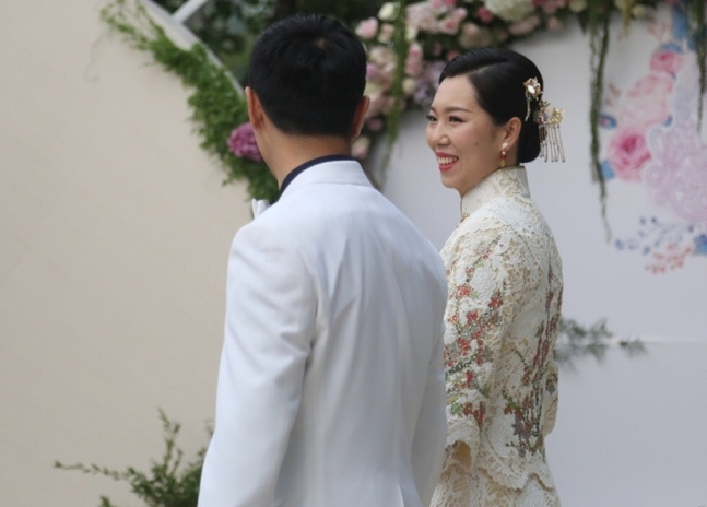 乒乓球名將李曉霞翟一鳴大婚，高清大圖