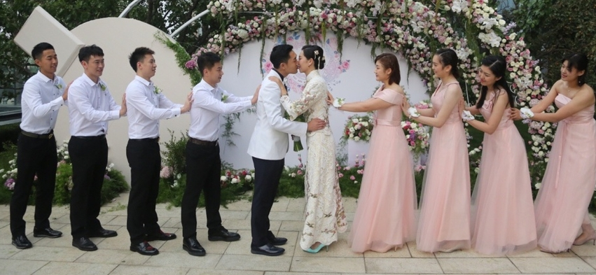 乒乓球名將李曉霞翟一鳴大婚，高清大圖